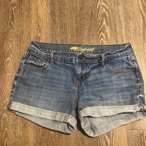 🍉Old Navy “The Boyfriend” Denim Shorts